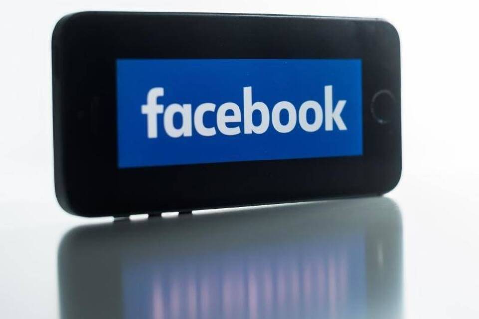 Facebook Facebook