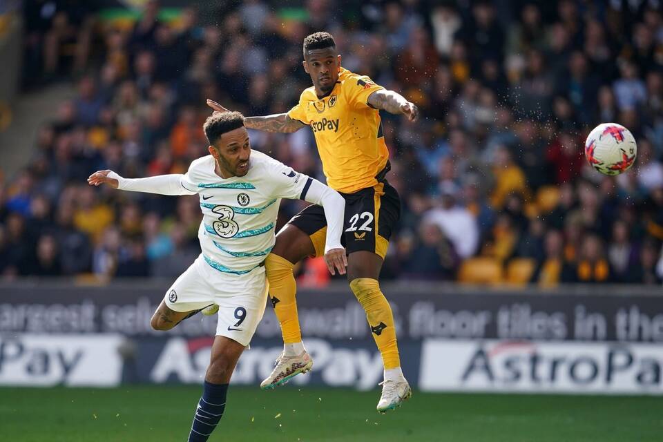 Pierre-Emerick Aubameyang (l)