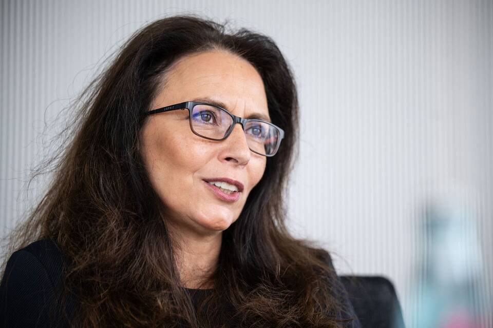 Yasmin Fahimi Yasmin Fahimi