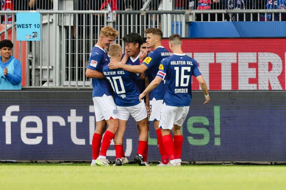 Holstein Kiel - SpVgg Greuther Fürth Holstein Kiel - SpVgg Greuther Fürth