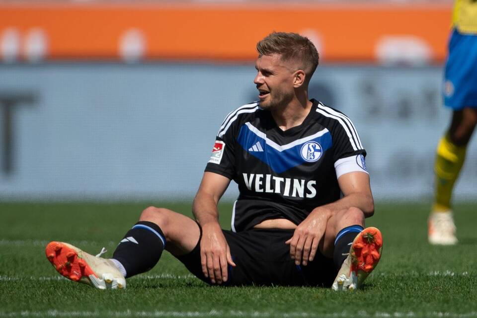 Eintracht Braunschweig - FC Schalke 04 Eintracht Braunschweig - FC Schalke 04