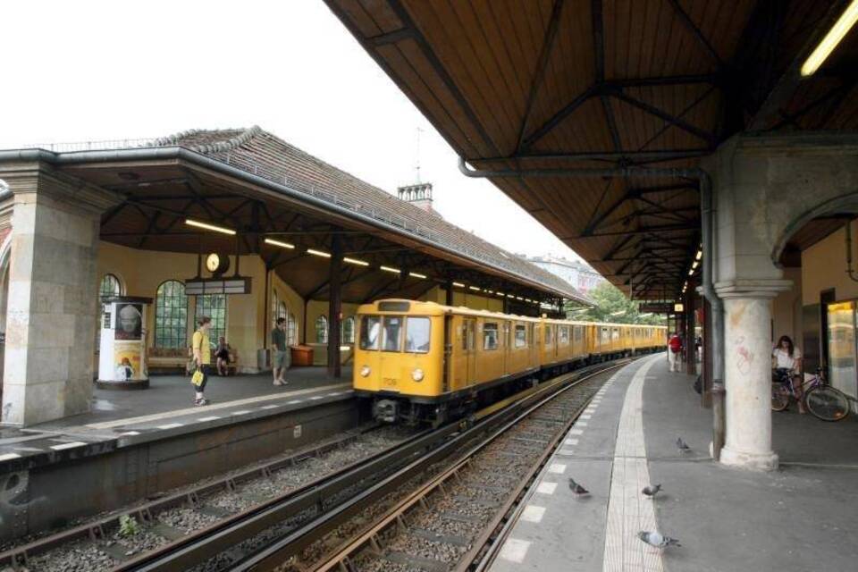 U-Bahnhof Schlesisches Tor U-Bahnhof Schlesisches Tor