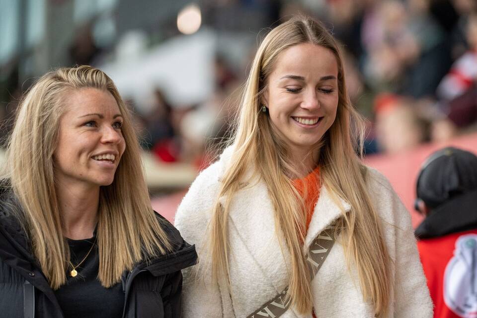 Linda Dallmann und Giulia Gwinn