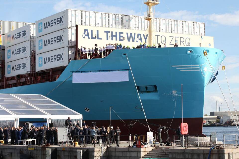 Erstes mit grünem Methanol betriebenes Containerschiff Erstes mit grünem Methanol betriebenes Containerschiff