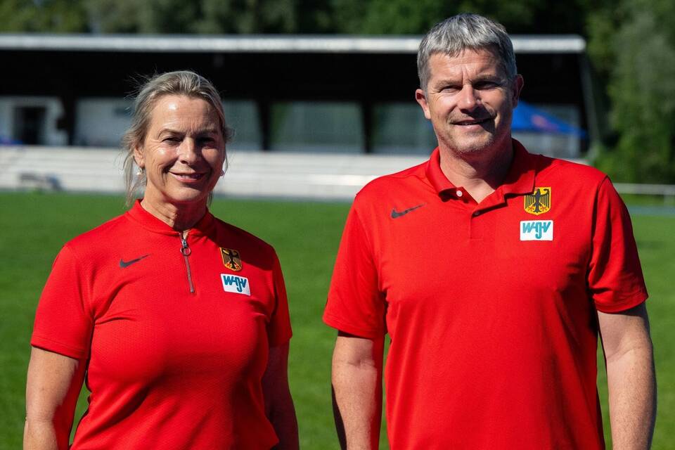 Annett Stein (l) Annett Stein (l)