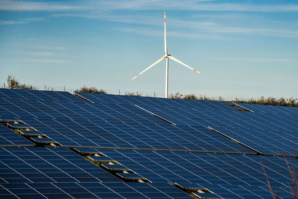Erneuerbare Energien decken mehr als Hälfte des Stromverbrauchs Erneuerbare Energien decken mehr als Hälfte des Stromverbrauchs