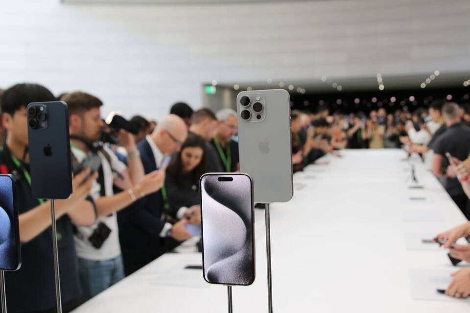 iPhone 15 Pro iPhone 15 Pro