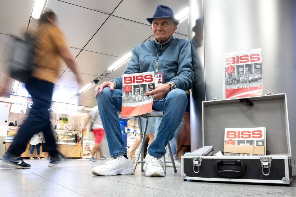 Zeitungsverkäufer Zeitungsverkäufer