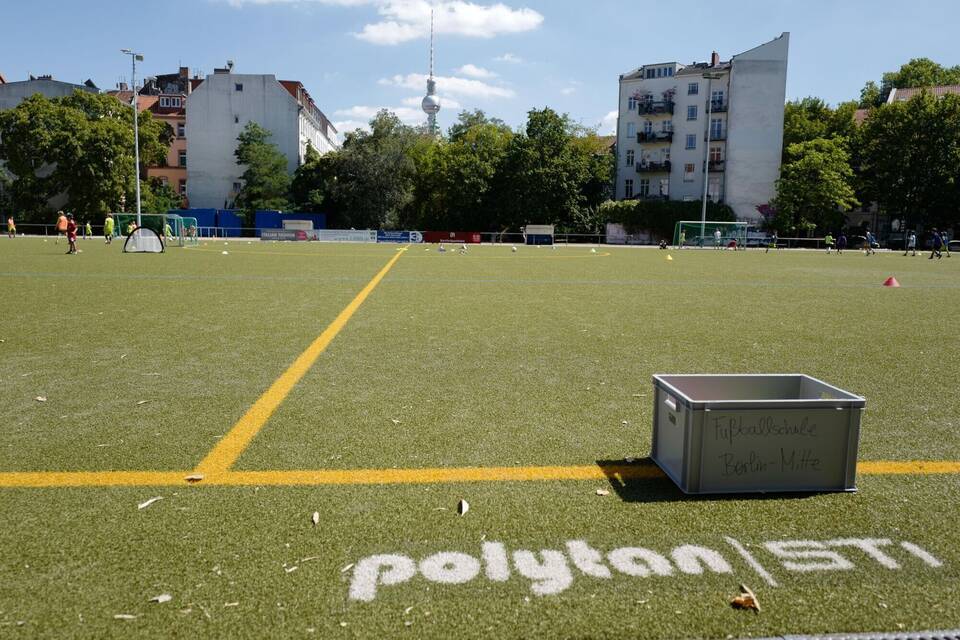 Mikroplastik auf Kunstrasenplätzen Mikroplastik auf Kunstrasenplätzen