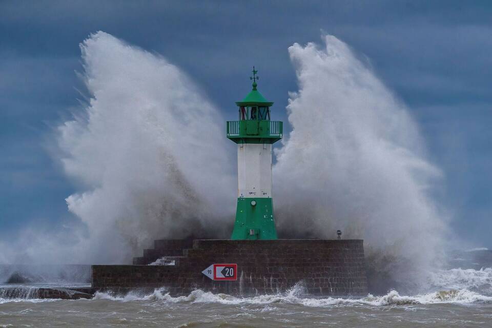 Sturmflut an der Ostseeküste Sturmflut an der Ostseeküste