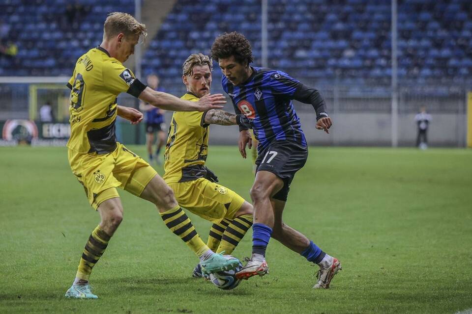 SV Waldhof gegen Borussia Dortmund II Nach 13 dürfte Abstiegskampf sein Sport aus SV Waldhof gegen Borussia Dortmund II Nach 13 dürfte Abstiegskampf sein Sport aus