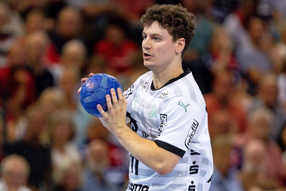 Elias Ellefsen á Skipagötu Elias Ellefsen á Skipagötu