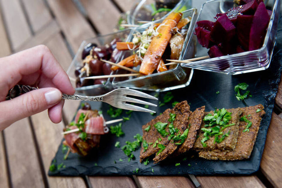 Von Paleo bis Pulver - Was ist beim Essen im Trend? Von Paleo bis Pulver - Was ist beim Essen im Trend?
