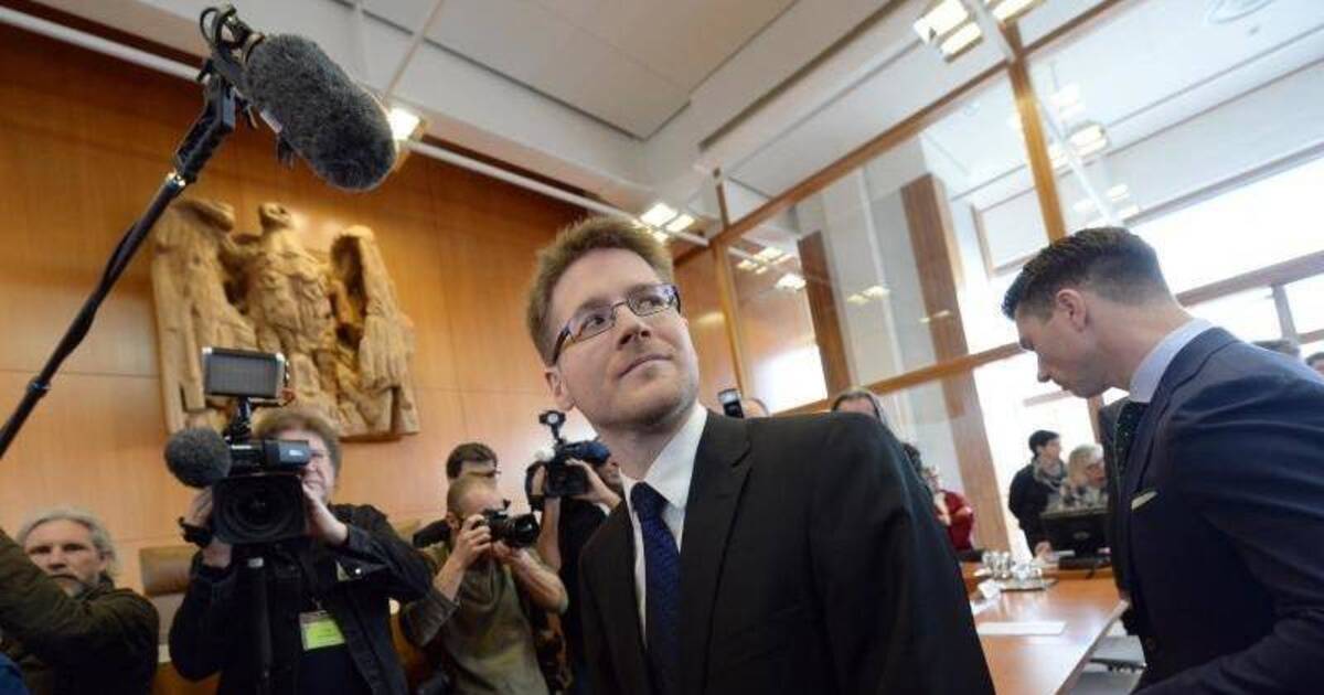 Npd Fordert Einstellung Des Verbotsverfahrens Inland Rnz