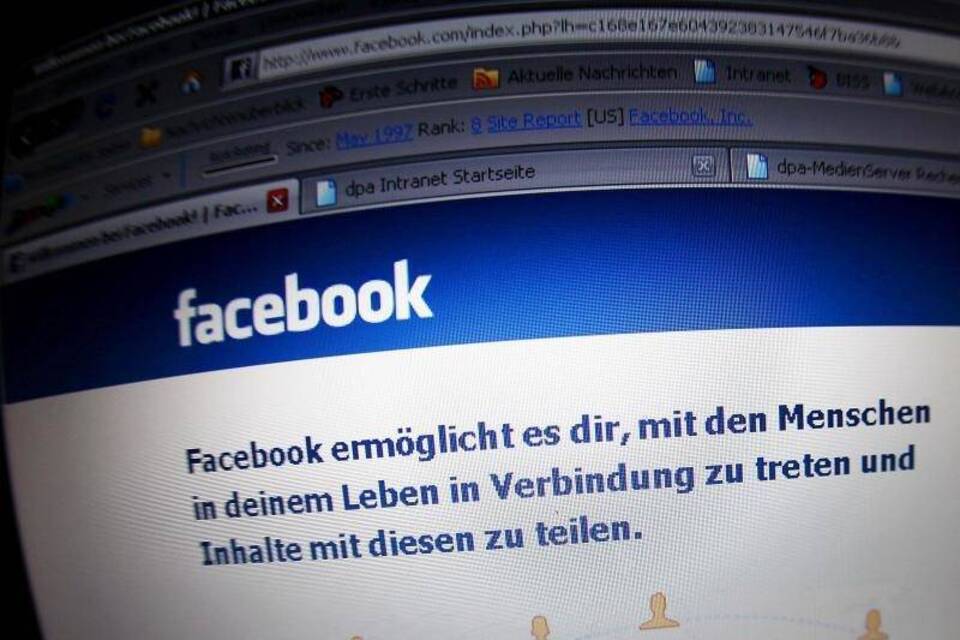Facebook Facebook