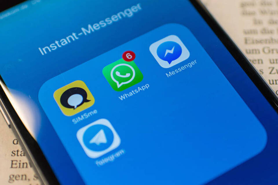 Nachrichten per WhatsApp - Verlage entdecken die Instant-Messenger Nachrichten per WhatsApp - Verlage entdecken die Instant-Messenger