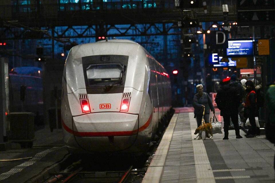 Warnstreik bei der Bahn - Köln Warnstreik bei der Bahn - Köln