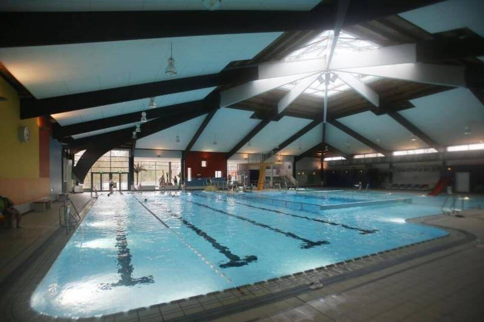 Schwimmbad in Zündorf Schwimmbad in Zündorf