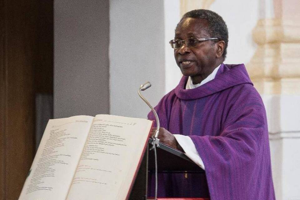 Pfarrer Ndjimbi-Tshiende Pfarrer Ndjimbi-Tshiende