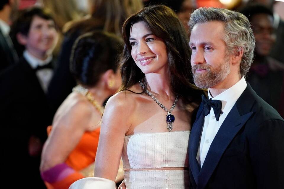 Anne Hathaway & Adam Shulman