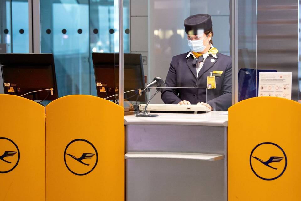 Lufthansa-Gate am Flughafen Lufthansa-Gate am Flughafen
