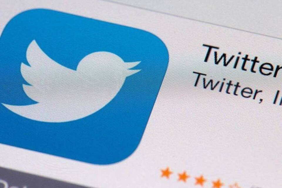 Twitter Twitter