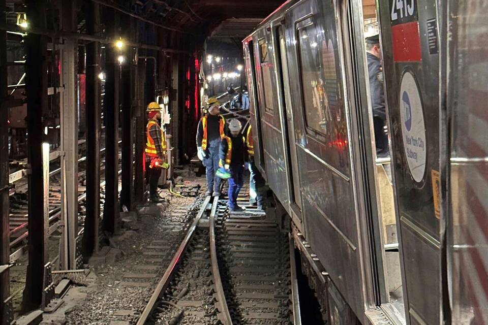 Verletzte nach U-Bahn-Zusammenstoß in New York Verletzte nach U-Bahn-Zusammenstoß in New York