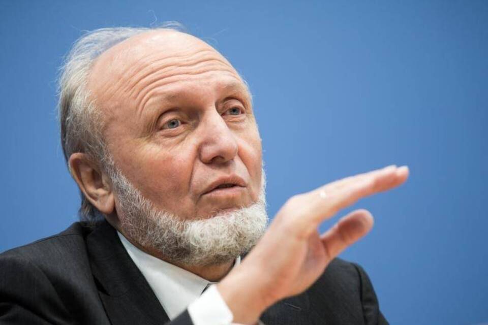 Hans-Werner Sinn Hans-Werner Sinn