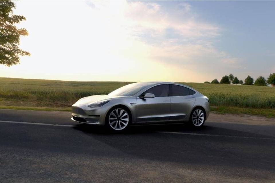 Tesla Model 3 Tesla Model 3