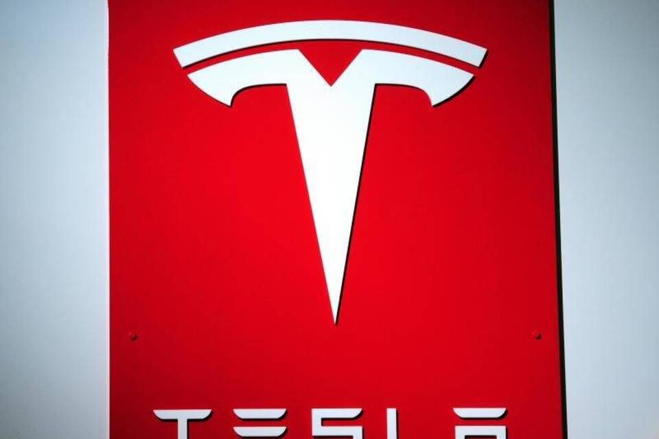 Tesla Tesla