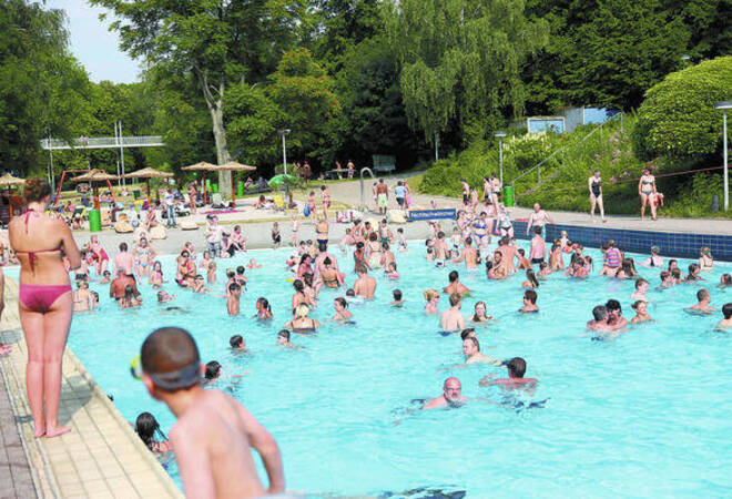 freibad bad rappenau hohe wellen wegen 50 cent mehr eintritt sinsheim rnz