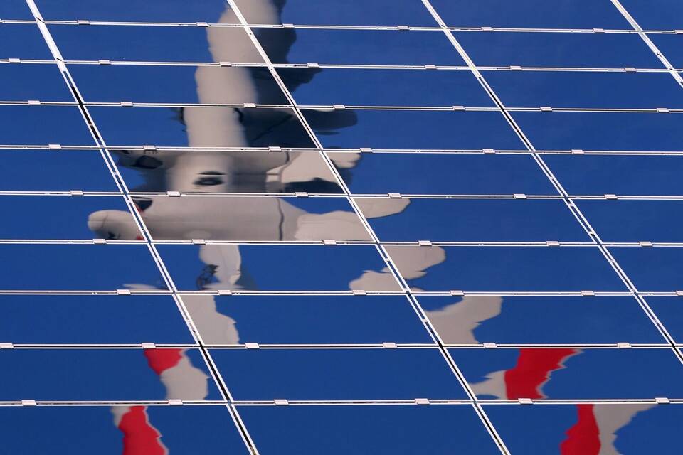 Windkraft und Solarenergie Windkraft und Solarenergie