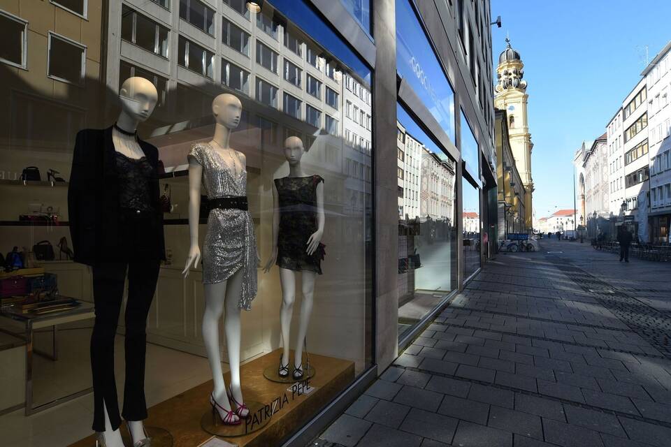 Straße mit Läden Straße mit Läden