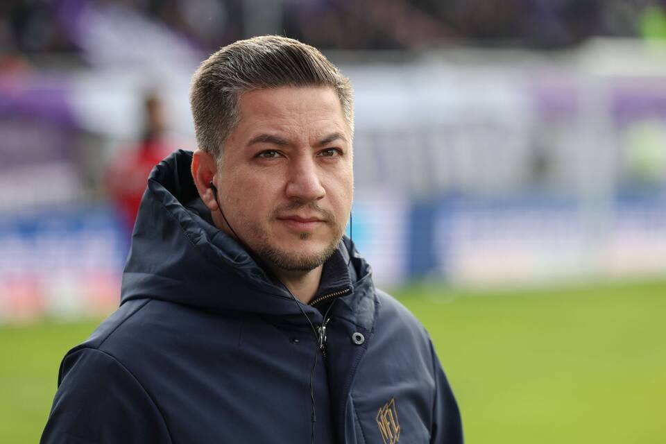Amir Shapourzadeh Amir Shapourzadeh