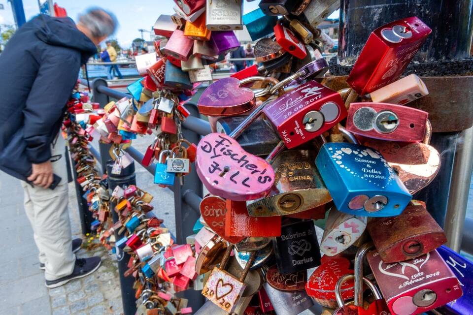 Valentinstag: Wie Liebe unser Gehirn auf den Kopf stellt Valentinstag: Wie Liebe unser Gehirn auf den Kopf stellt