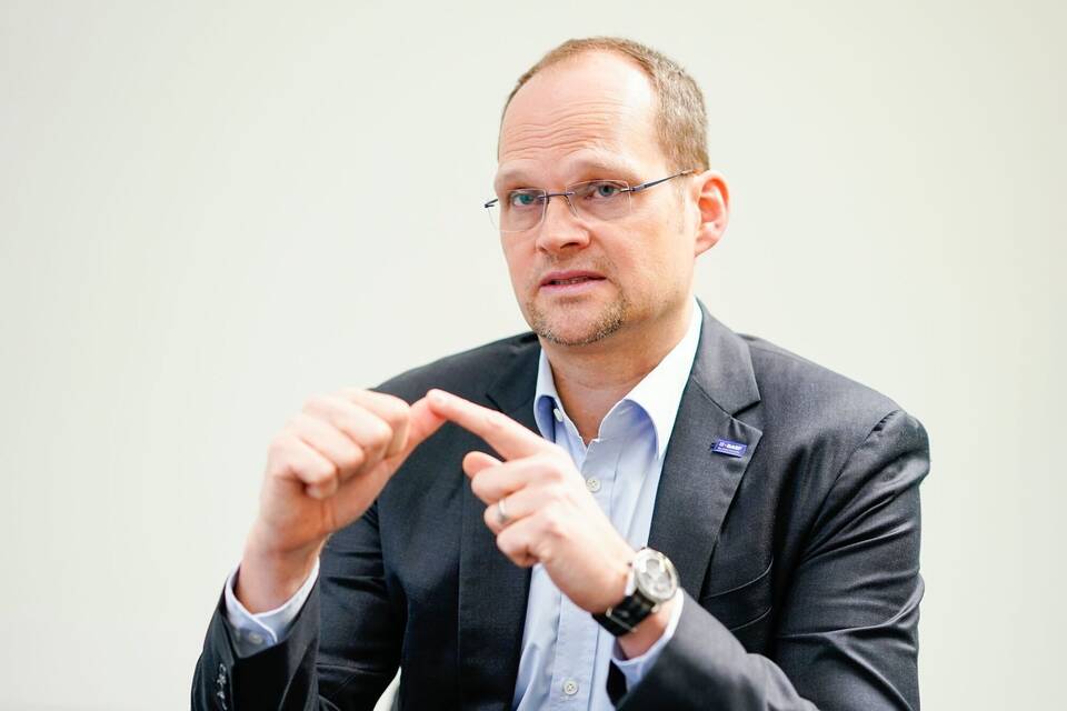 Dirk Elvermann Dirk Elvermann
