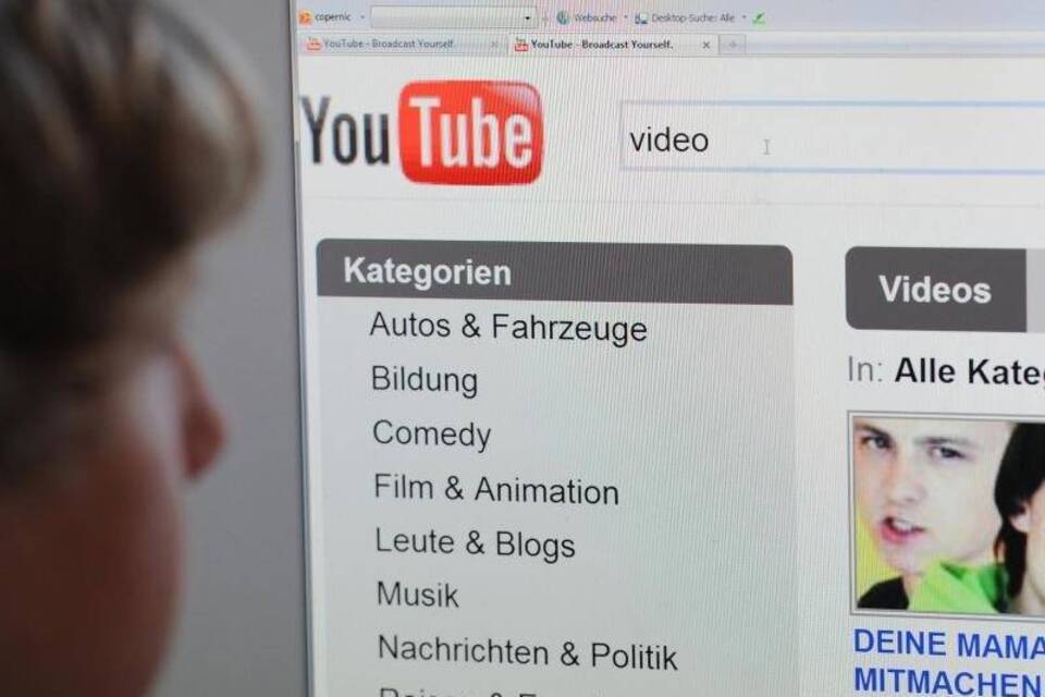 YouTube YouTube