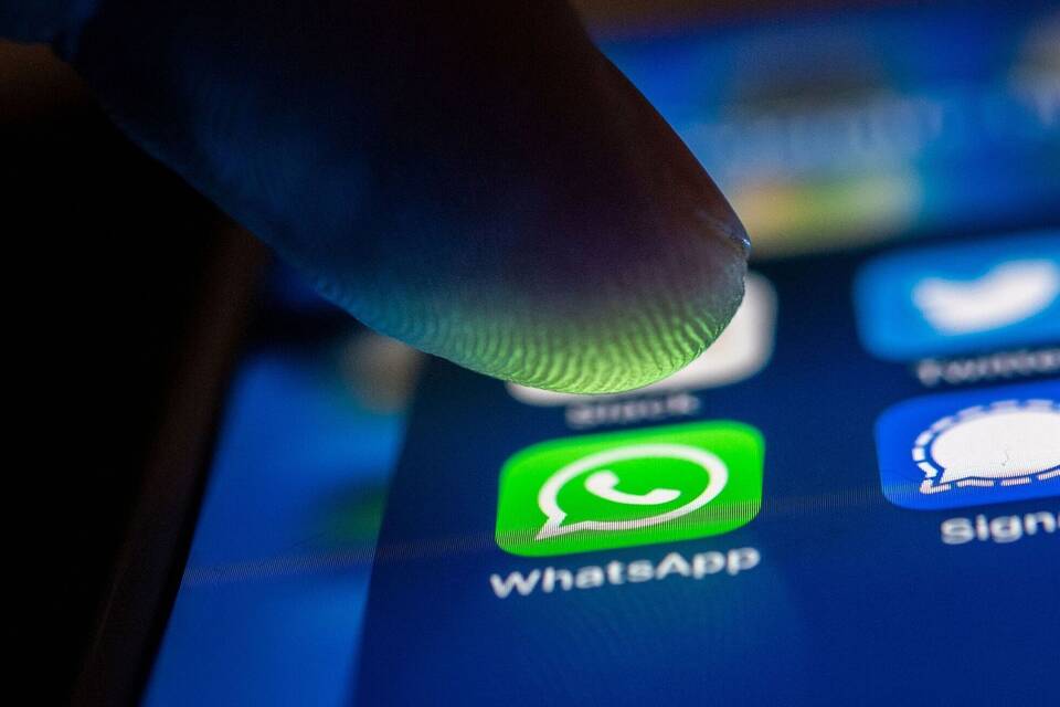 WhatsApp WhatsApp