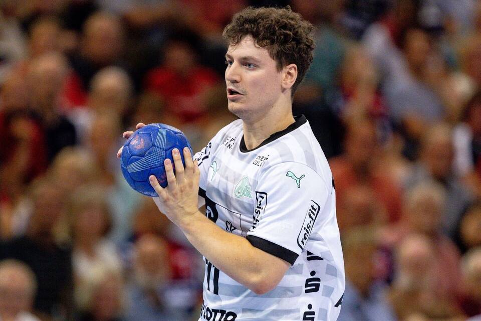 Elias Ellefsen á Skipagötu Elias Ellefsen á Skipagötu