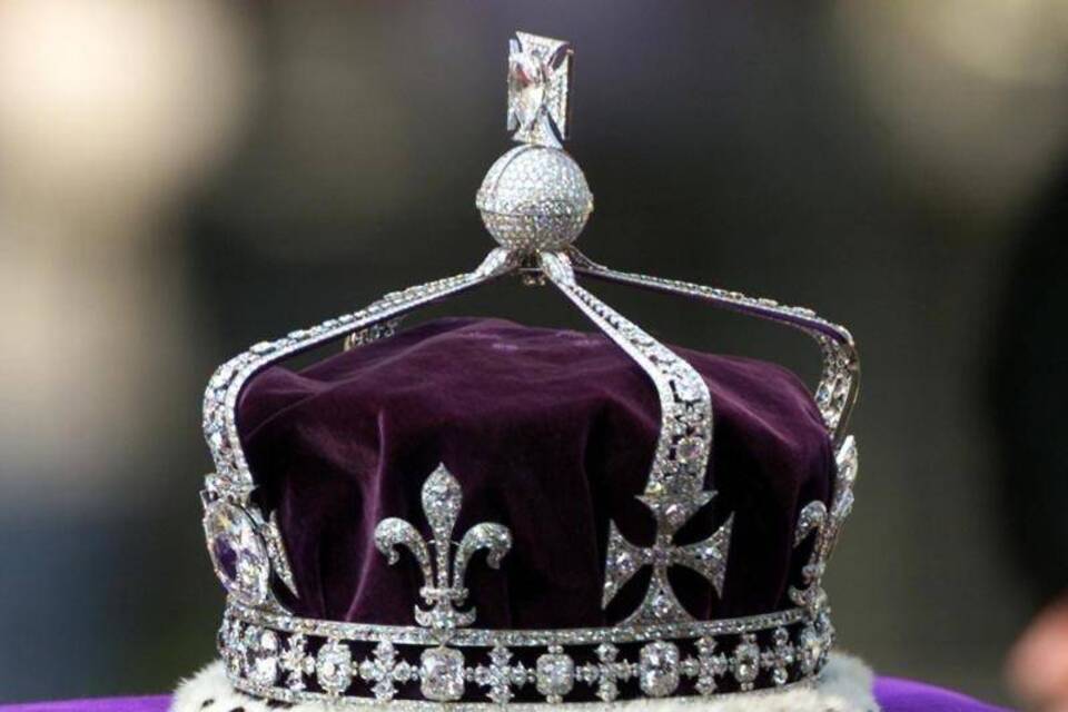 Krone der britischen Queen Elisabeth