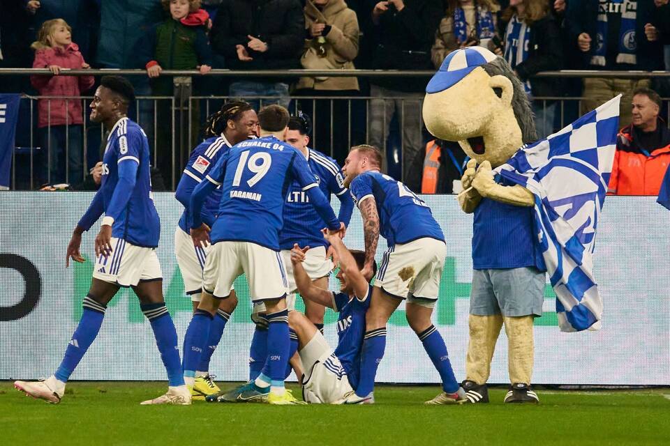 FC Schalke 04 - FC St. Pauli FC Schalke 04 - FC St. Pauli