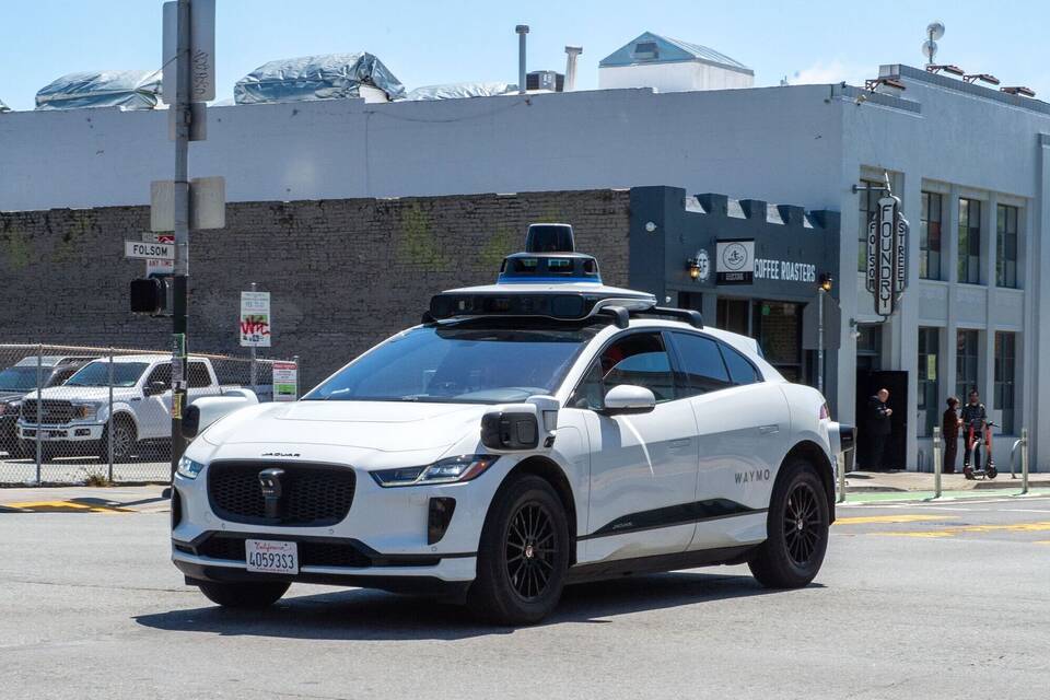 Selbstfahrendes Auto von Waymo Selbstfahrendes Auto von Waymo