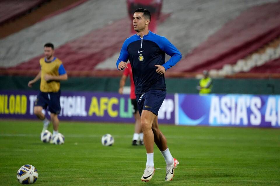 Cristiano Ronaldo Cristiano Ronaldo