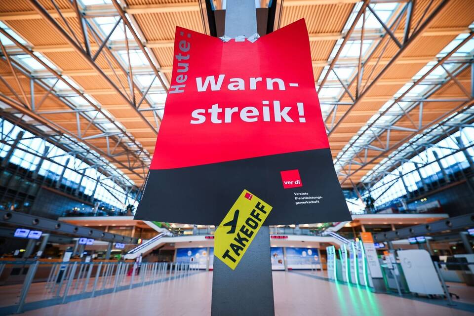 Warnstreiks an Flughäfen Warnstreiks an Flughäfen