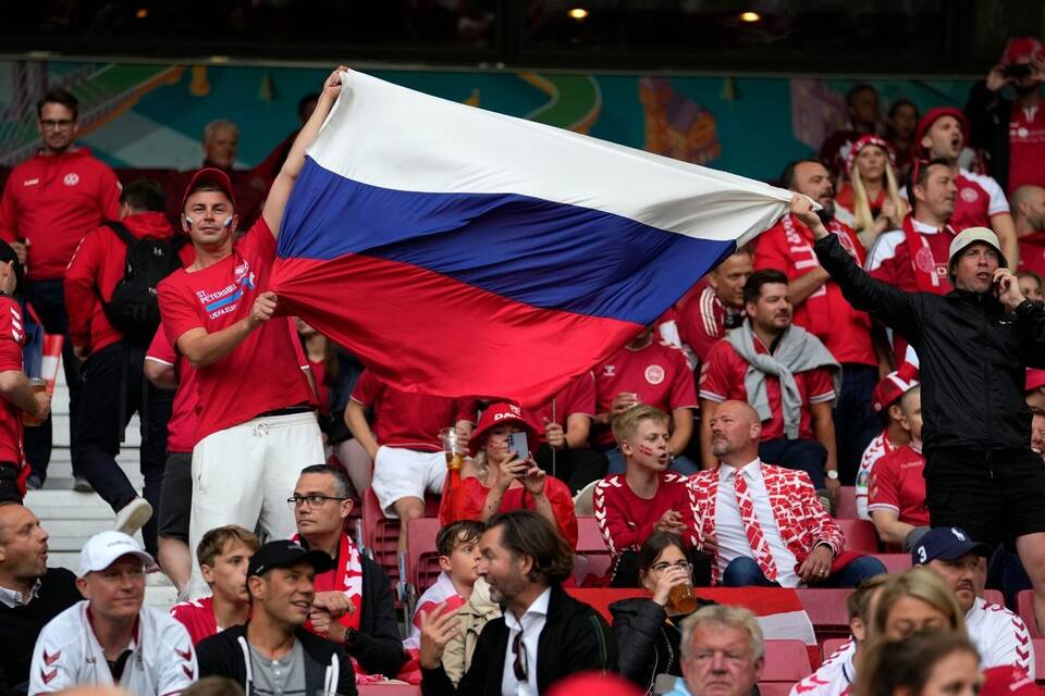 Russische Fußball-Fans Russische Fußball-Fans