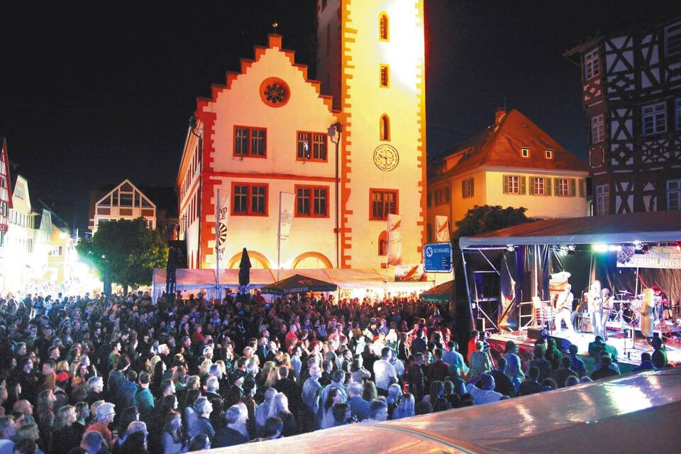Frühlingsfest in Mosbach: Feiern wie auf einer Sommerparty - Rhein