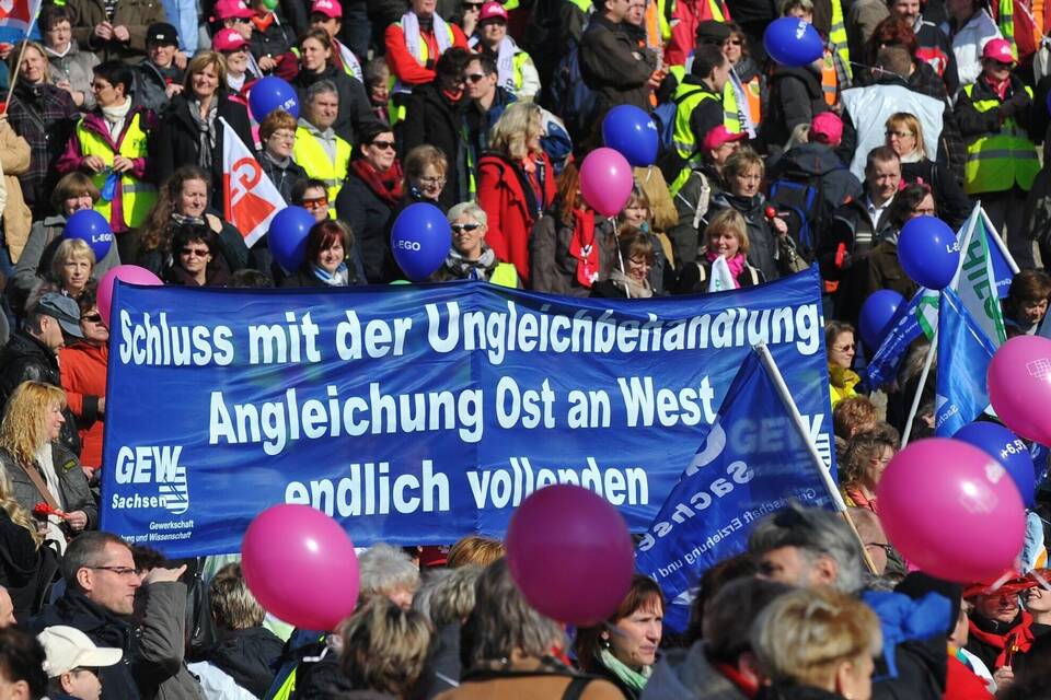 Protest gegen Lohnunterschied Protest gegen Lohnunterschied
