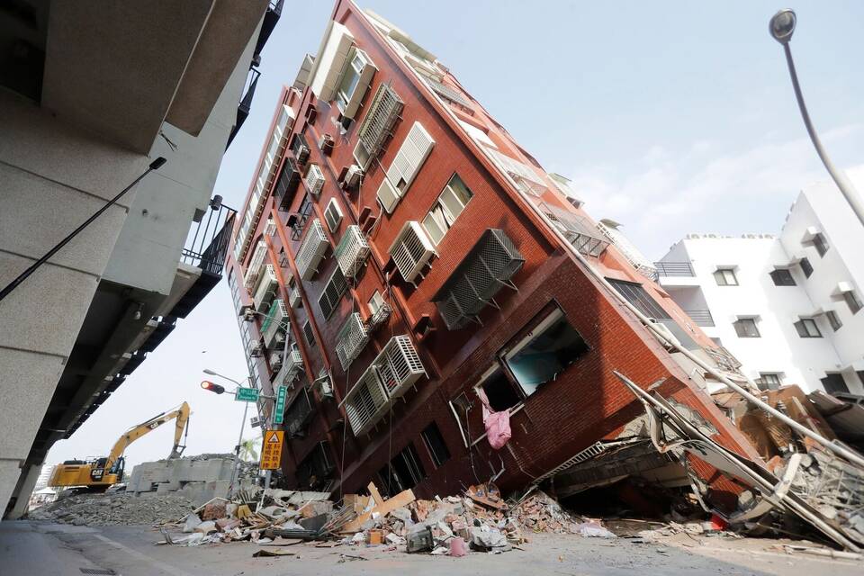 Nach schwerem Erdbeben vor Taiwan Nach schwerem Erdbeben vor Taiwan