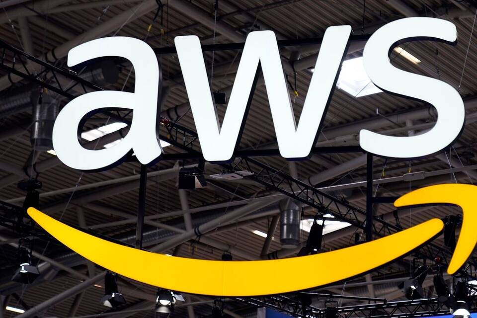 AWS AWS