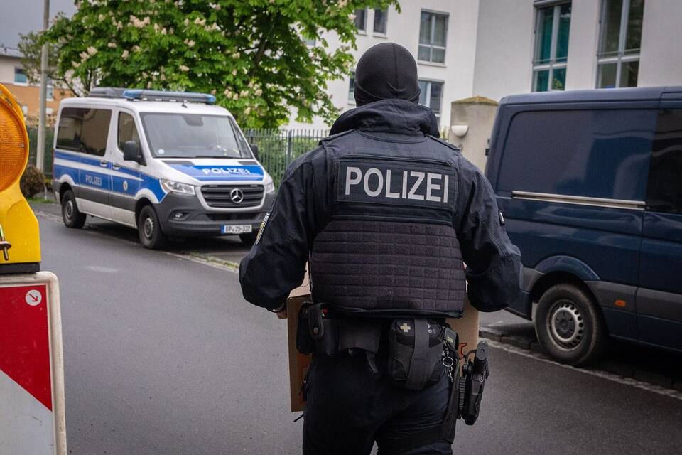 Razzia gegen Schleuser Razzia gegen Schleuser